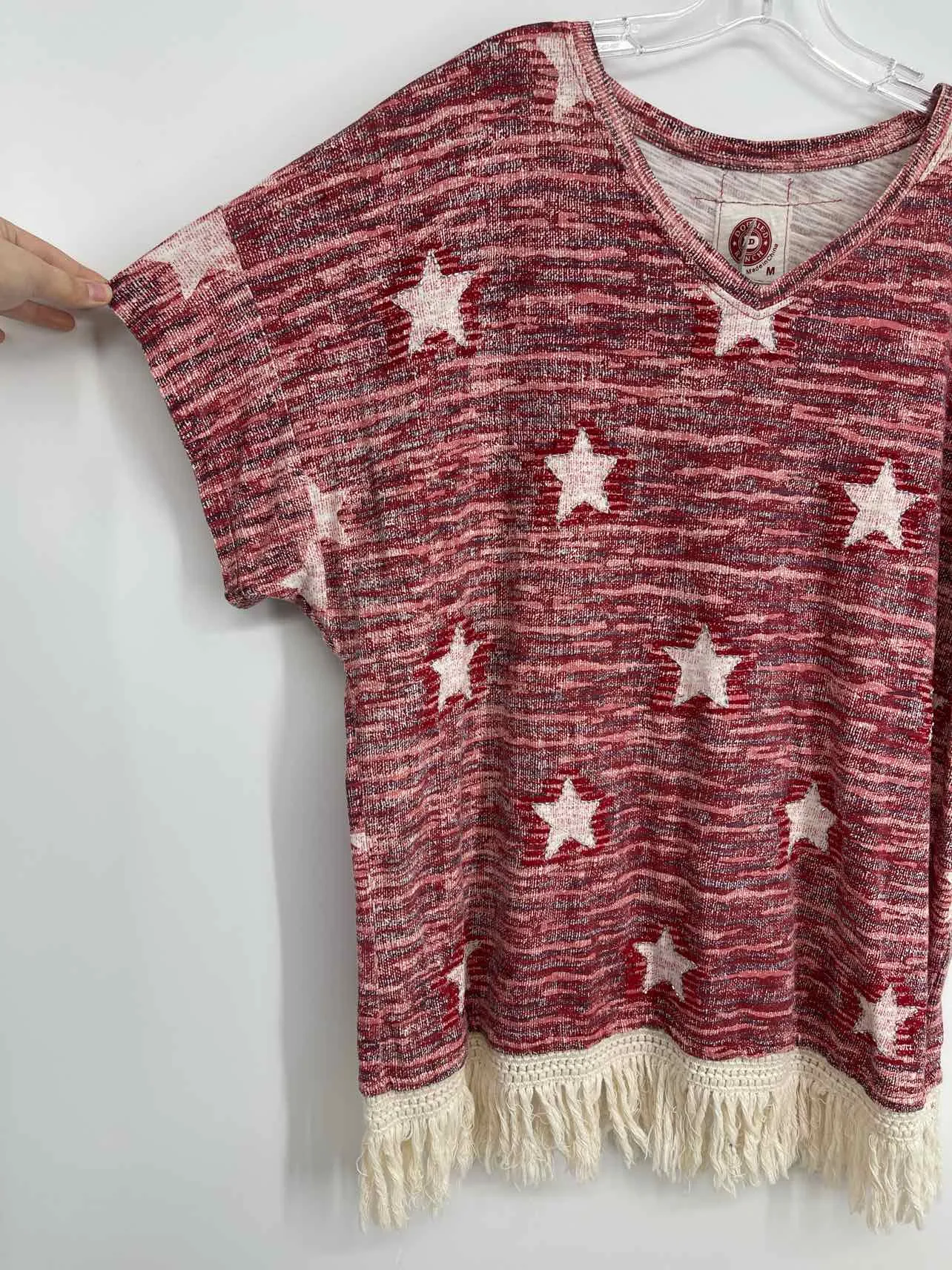 Double D Size M Red/White Stars Variegated Designer Top-Short Sleeve