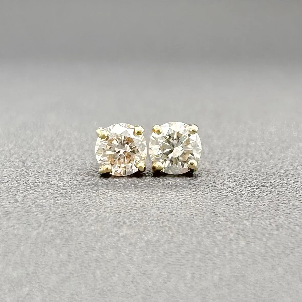 Estate 14K Y Gold 0.29ctw G-H/SI2 Diamond Stud Earrings