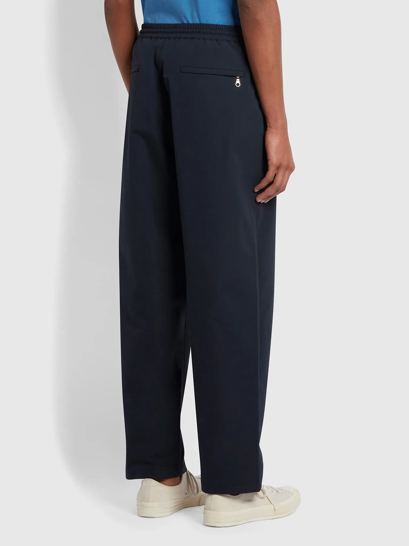 Greenport Loose Fit Sweatpants In True Navy