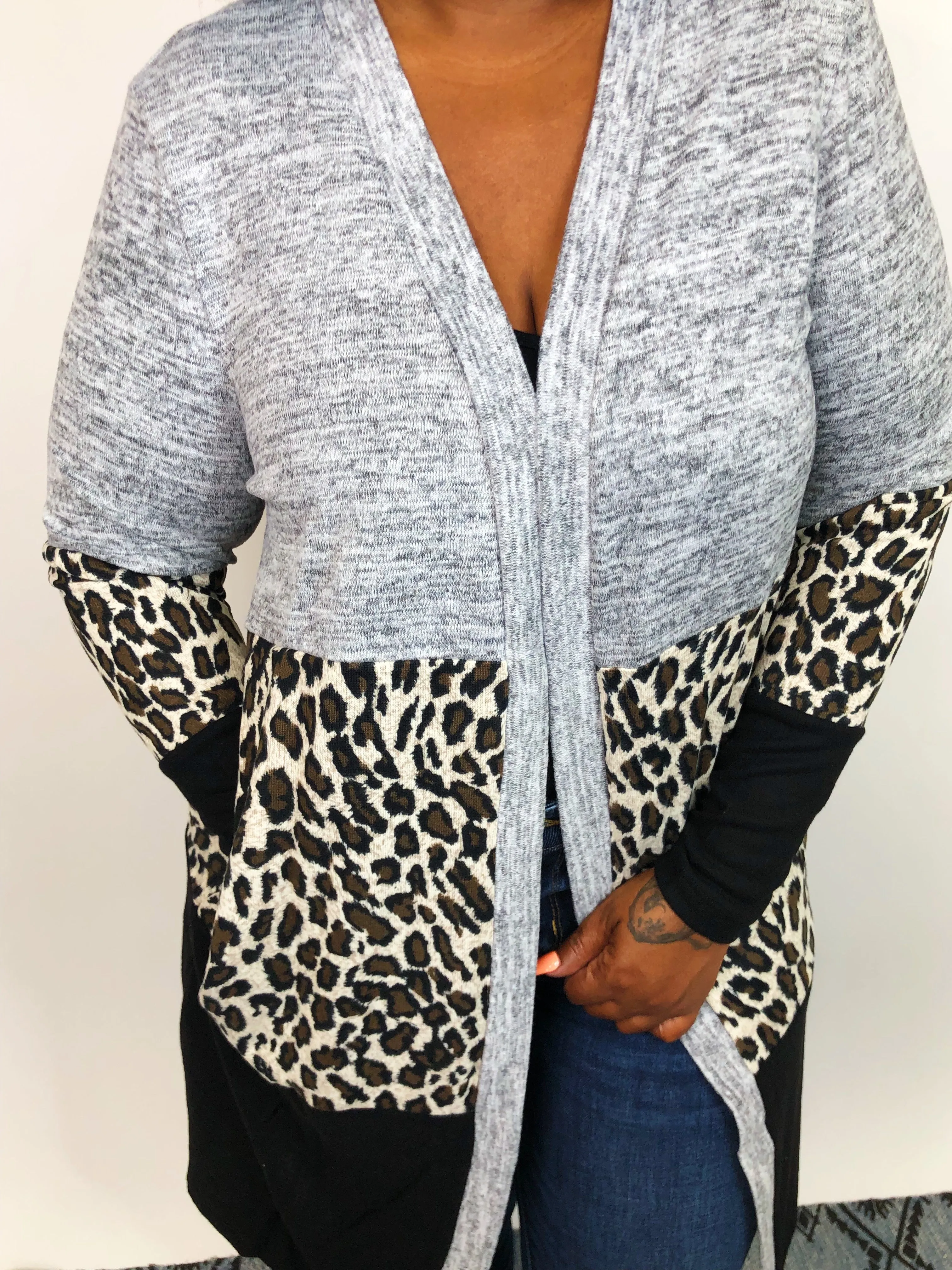 #K702 Cardigan Of Secrets (Leopard)