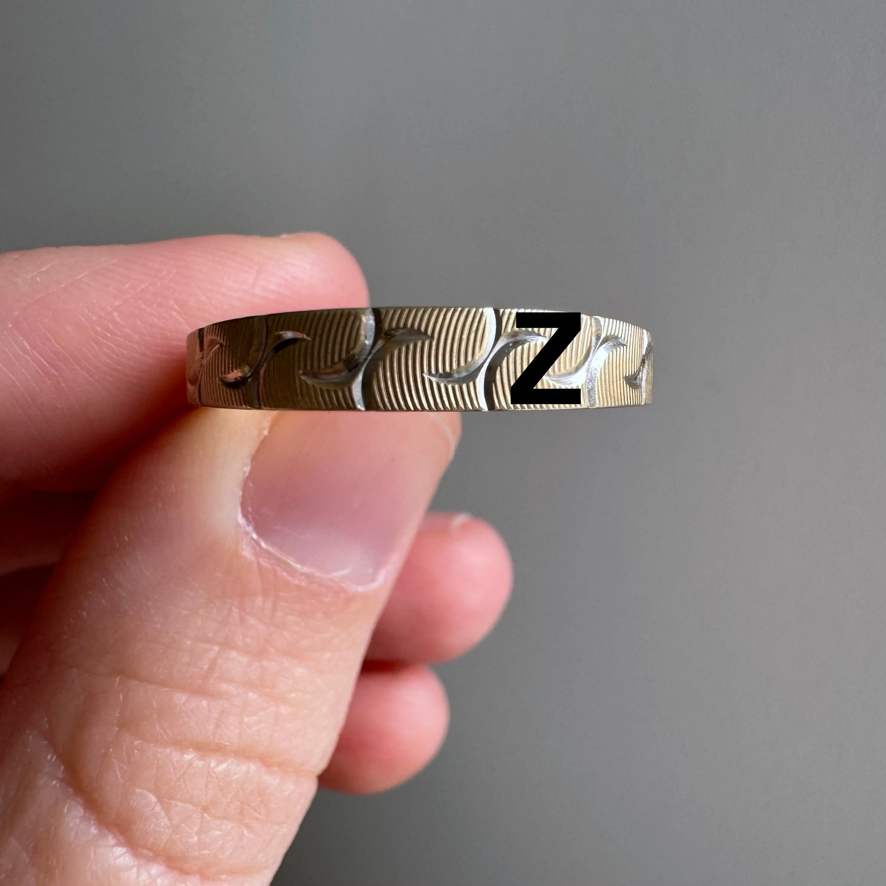 V I N T A G E // all the Zs / 10k yellow gold diamond cut Z band / size 10.75 